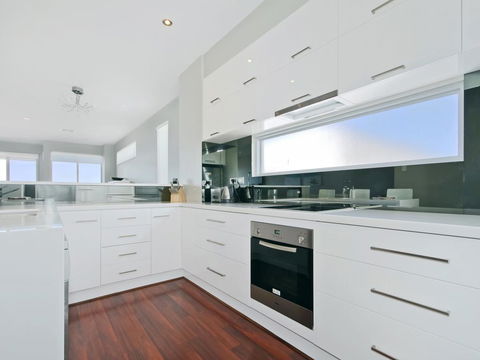 Ocean 180A - Perths Hotel 1