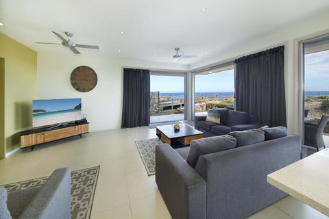 Ocean Ave 1/21 - Anna Bay - Perths Hotel 1