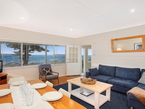 Ocean Blue Apartment One - Oceanfront Apartment - Perths Hotel 0