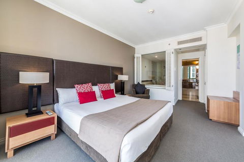 Ocean View Penthouse Suite - Surfers Paradise - Perths Hotel 3