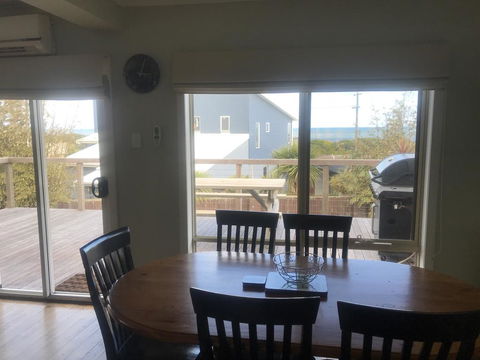 OCEAN VIEWS - Perths Hotel 3