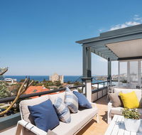 Ocean Views on Coogee Beach - Perths Hotel