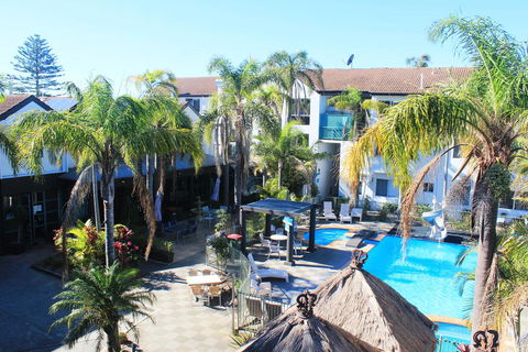 Oceanside Hawks Nest - Perths Hotel 1