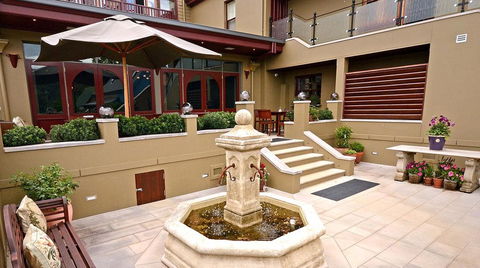 Old Bank Boutique Hotel - Perths Hotel 0
