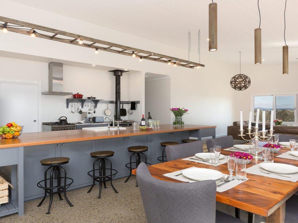 Durran Durra NSW Perths Hotel