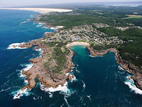 Orana Beach Holiday Home At Boat Habour - Perths Hotel 2