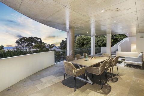 Orme Road Vista - Perths Hotel 3