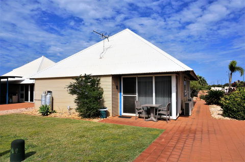 Osprey Holiday Village Unit 222-1 Bedroom - Great 1 Bedroom Studio Apartment With A Pool In The Complex - Perths Hotel 0