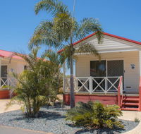 Outback Oasis Caravan Park - Perths Hotel