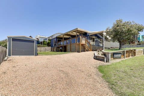 Outlook Views - Perths Hotel 0