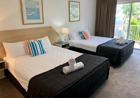 Outrigger Burleigh - Perths Hotel 1