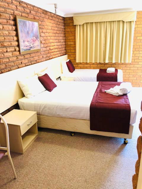 OVERLANDER MOTOR LODGE - Perths Hotel 3