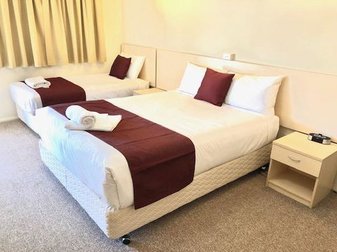 OVERLANDER MOTOR LODGE - Perths Hotel 1