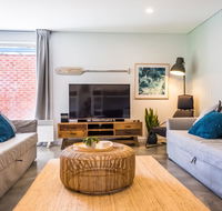 Pandanas Apartments 17B - Mollymook Beach - Perths Hotel