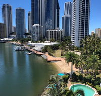 Panorama Tower Riverfront Apartments - Perths Hotel