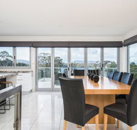 Paradise Point - Tamar Valley 14 Persons Residence with pool - Perths Hotel