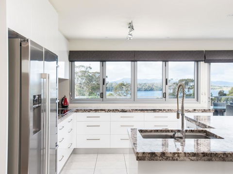 Paradise Point - Tamar Valley 14 Persons Residence With Pool - Perths Hotel 3