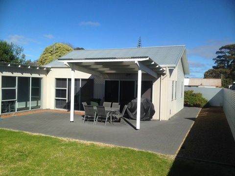 Parker Eco House - Perths Hotel 2