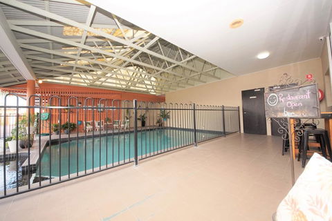 Parkside Motel & Licensed Restaurant - Perths Hotel 3