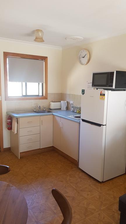 Parndana Hotel Cabins - Perths Hotel 3