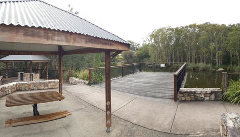 Pebbly Creek - Perths Hotel 2
