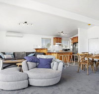 Penguin Cove - relax on the beach - Perths Hotel