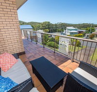 Pet Friendly Lentara St 8 - Fingal Bay - Perths Hotel
