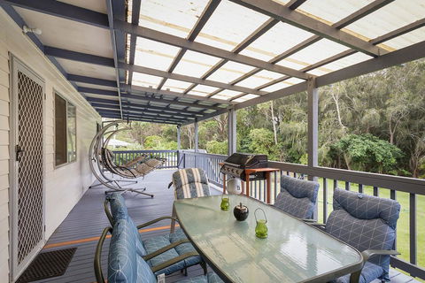 Pet-friendly Beach House @ Kianga - Perths Hotel 0