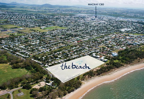 Petrie Beach Holiday Home - Perths Hotel 1
