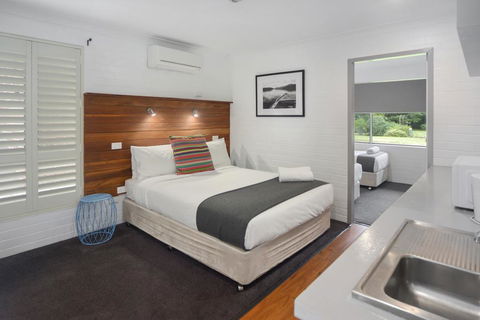 Pleasant Way River Lodge - Perths Hotel 2