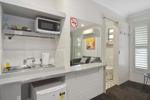 Pleasant Way River Lodge - Perths Hotel 1