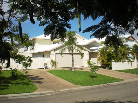 Poinciana Terraces - Perths Hotel 0