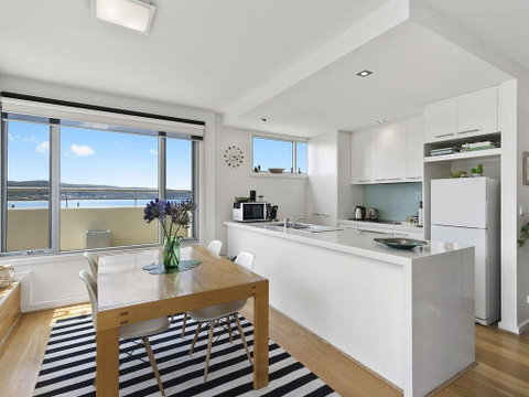 POINT GREY APARTMENT ONE - VIEWPOINT - Perths Hotel 1