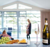 Port Lincoln Foreshore Apartments - Perths Hotel