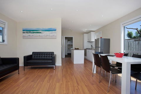 Portland Holiday Village - Perths Hotel 0