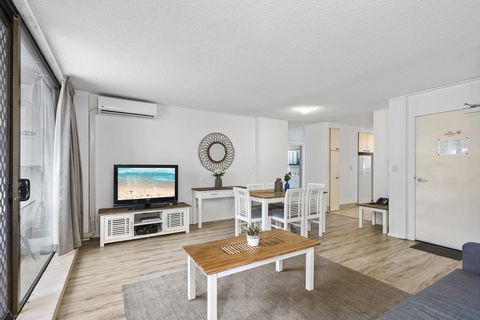 President Apartments - We Accommodate - Perths Hotel 0