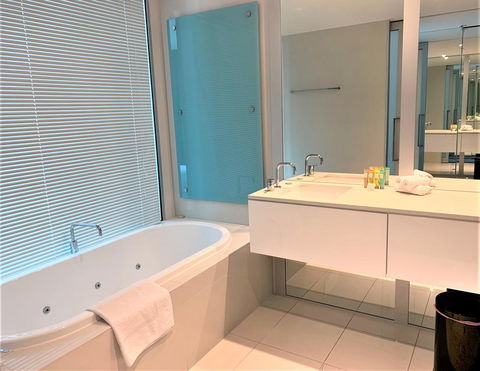 Private Apartments At Q1 - Perths Hotel 1