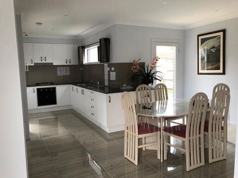 Private Studio - Perths Hotel 1