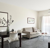 Punthill Essendon Grand - Perths Hotel