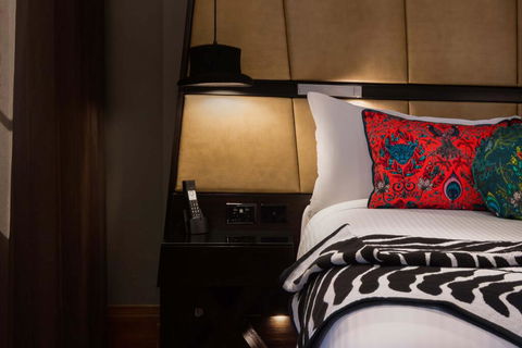 QT Sydney - Perths Hotel 1