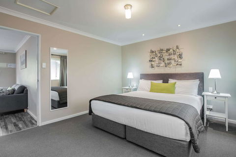 Quality Apartments Banksia Gardens - Perths Hotel 2