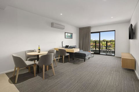 Quality Hotel Lakeside - Perths Hotel 3