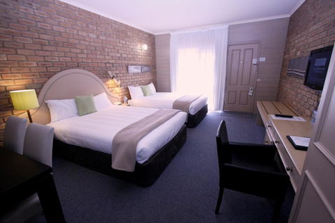 Quality Inn Colonial - Perths Hotel 1