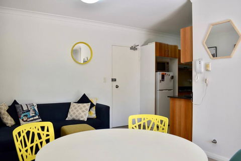Quiet 1 Bedroom Flat In Concord - Perths Hotel 1