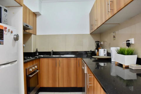 Quiet 1 Bedroom Flat In Concord - Perths Hotel 2