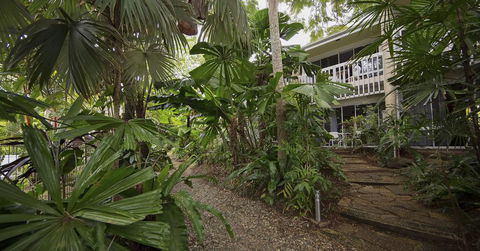 Rainforest Castaways Resort And Spa - Perths Hotel 3