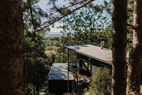 Rainforest Gardens - Luxury Hillside Chalets With Views To Bay & Islands - Perths Hotel 1
