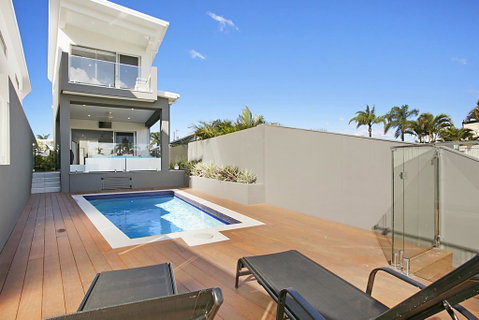 Ray Of Sunshine - Perths Hotel 0