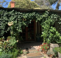 Red Hill Cottage - Perths Hotel
