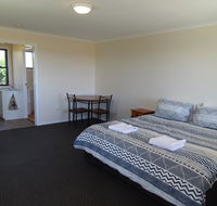 Redgate BB - Perths Hotel